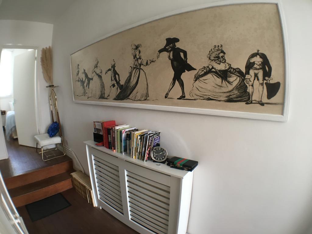 London Street Apartment *