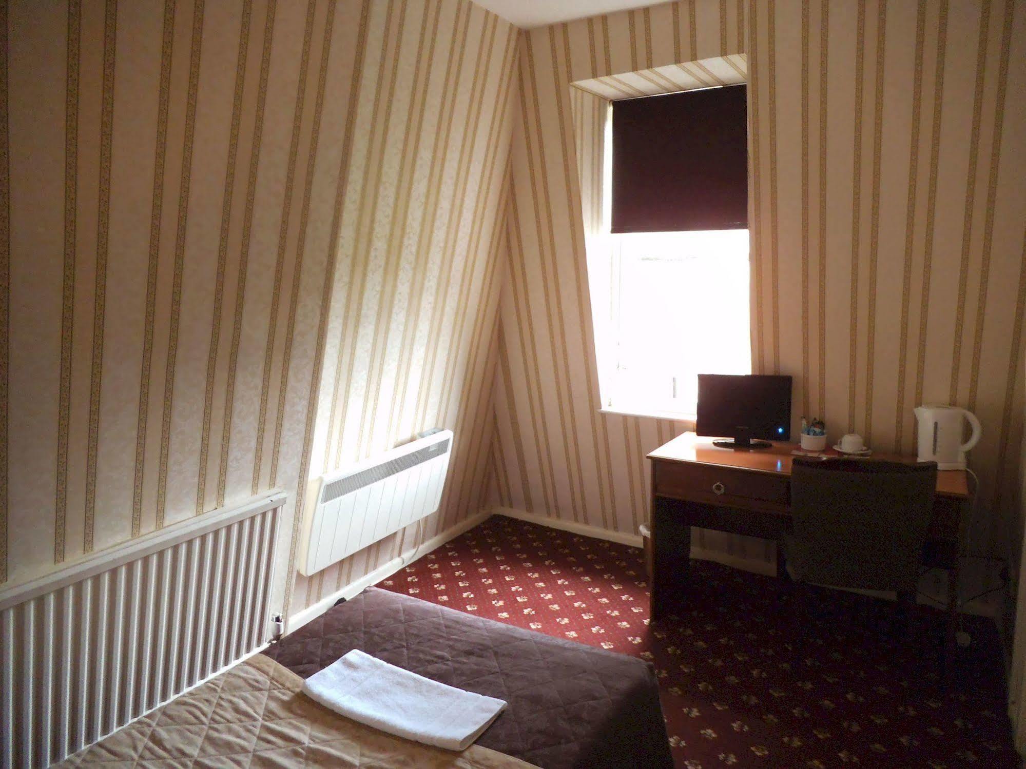 Redcar Hotel 2*