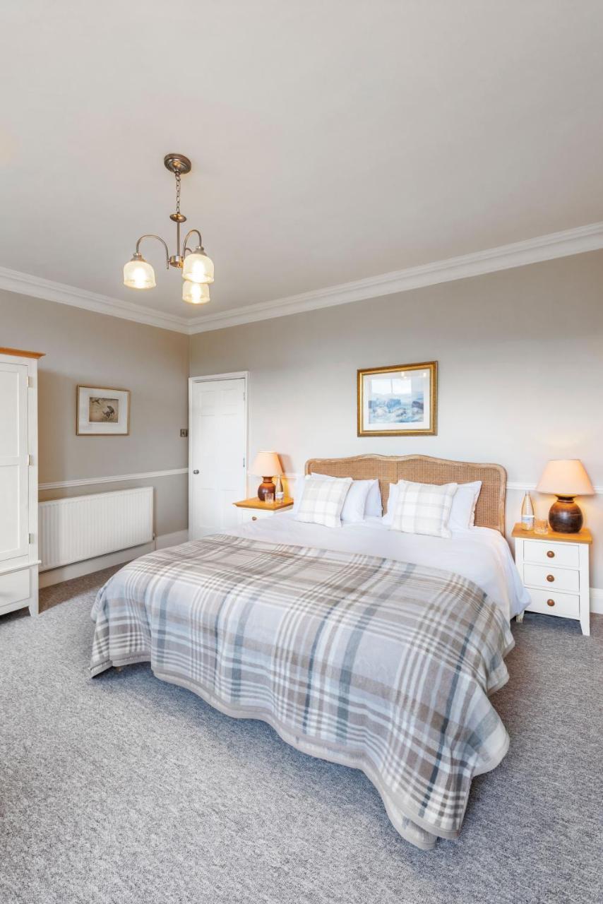 Luxury Two Floor Central Duplex Free Parking Apartment Bath