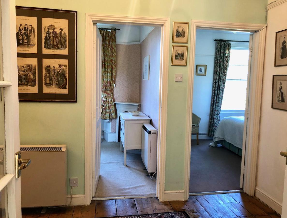 Lauras Townhouse Dressmakers Salon *