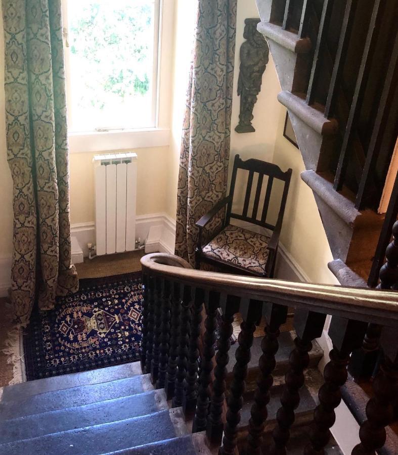 Lauras Townhouse Dressmakers Salon Apartment